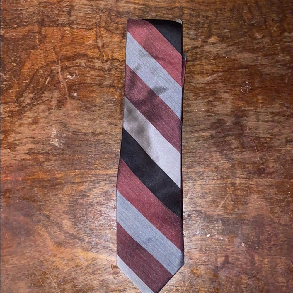 Ryan Seacrest Distinction Tie
